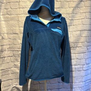 Patagonia is half snap hooded pullover fleece